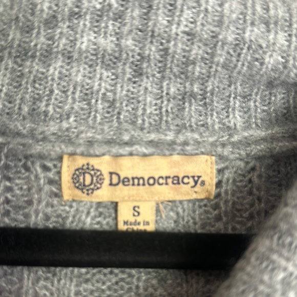 NWOT Democracy Green Cowl & Turtleneck Sweaters size S - Picture 3 of 5